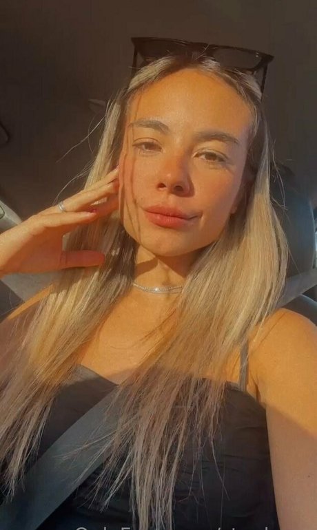 girl next door onlyfans beautiful naked pic