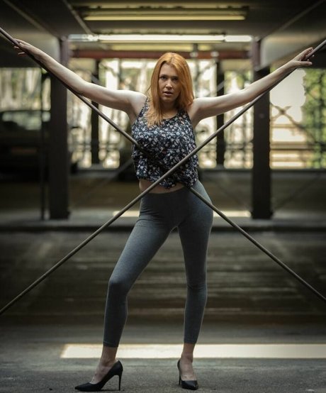 Lady lotti art actress img