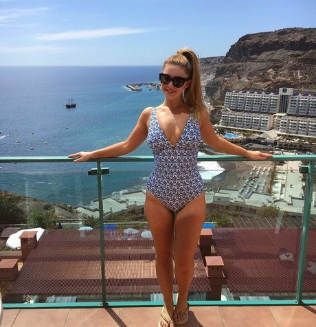 Creative Calm ASMR top actress photo