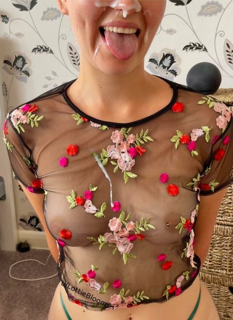 Lottie Blooms star free img