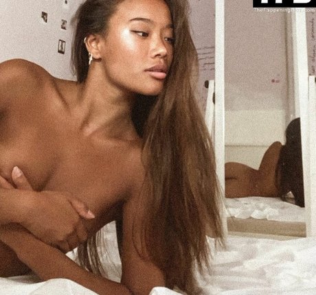 Nona Sobo hot pornstar img