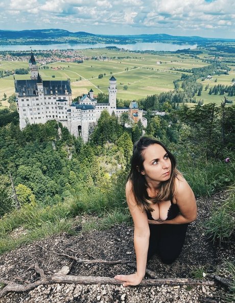 wonderjuz model nude galleries