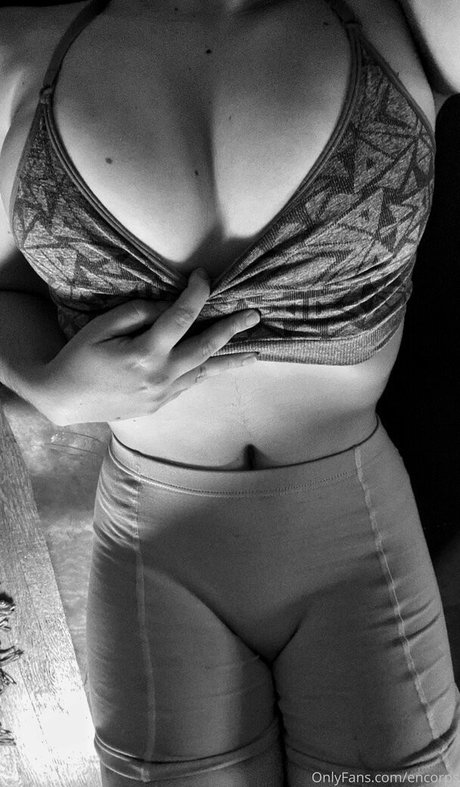 Encorps_ xxx actress photo