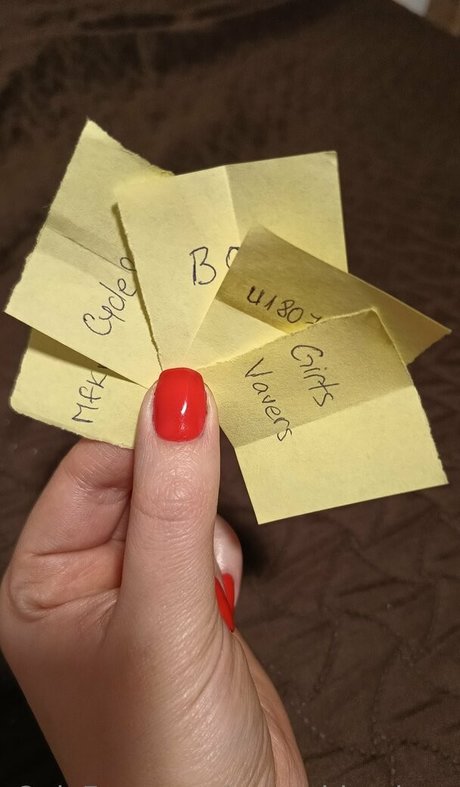 secretblondeee star top img