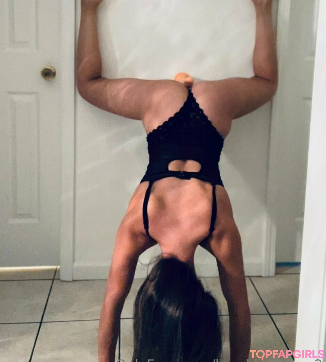 brooklynnskye2 star top pic