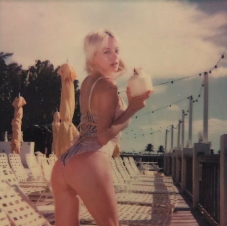 carolinevreeland xxx star image