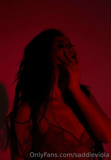 saddleviola porn model pics