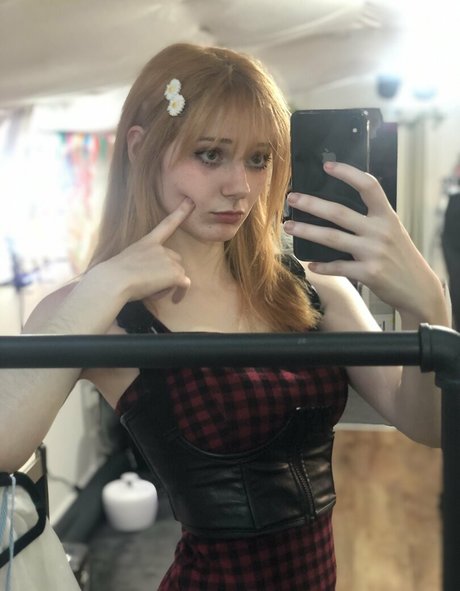 Dampptowel actress archive