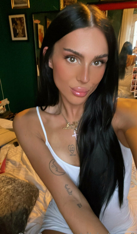 alicia freee0 art star galleries