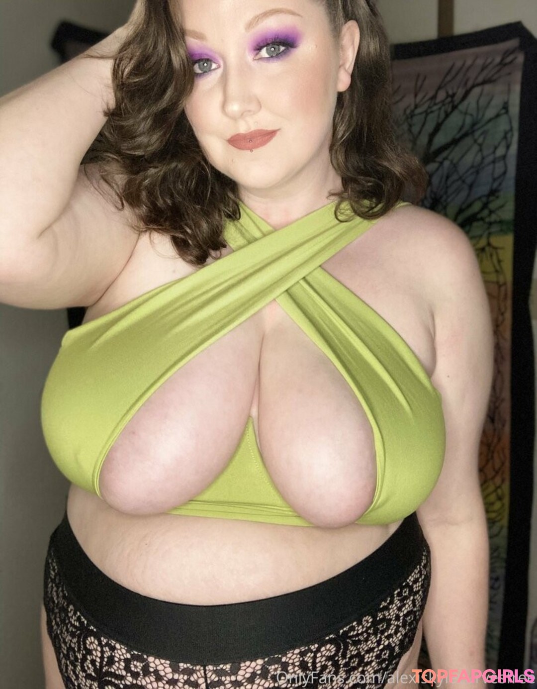 alexiskylecurvesfree star xxx photos