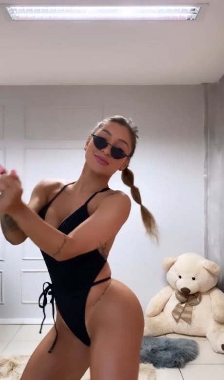 Fiama Amorim model adult photo