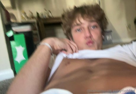 karsen scott model nude image
