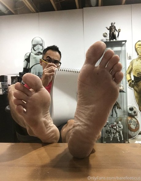 barefeeticus pornstar img