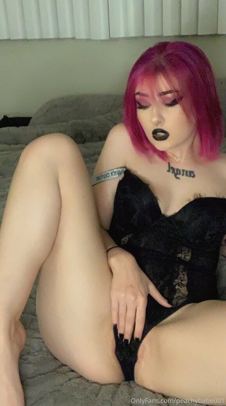 peachybabe001 xxx pornstar pics