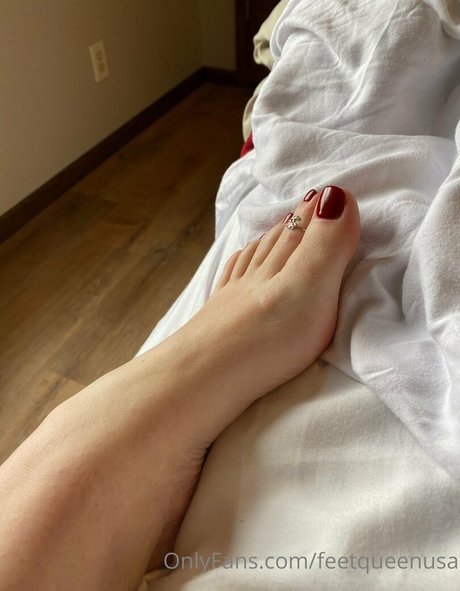 clovers photos nude model picture