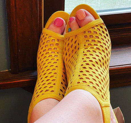 clovers photos model hot pictures