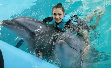 scarletwaterfall pornographic star img