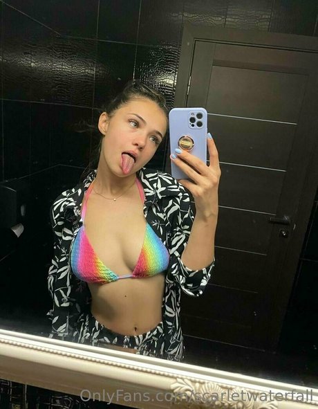 scarletwaterfall star naked photo