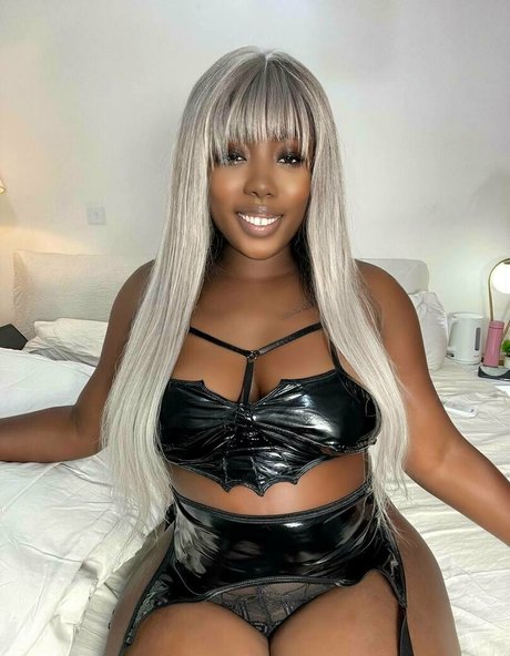 duobella top actress photos