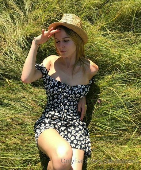 iamsandranovix hot star pictures