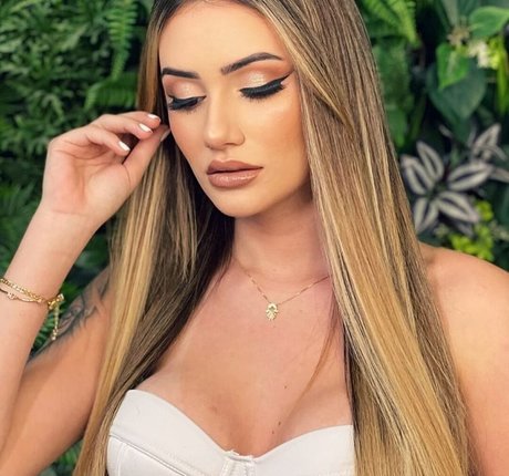 Vivi Marcon perfect actress image