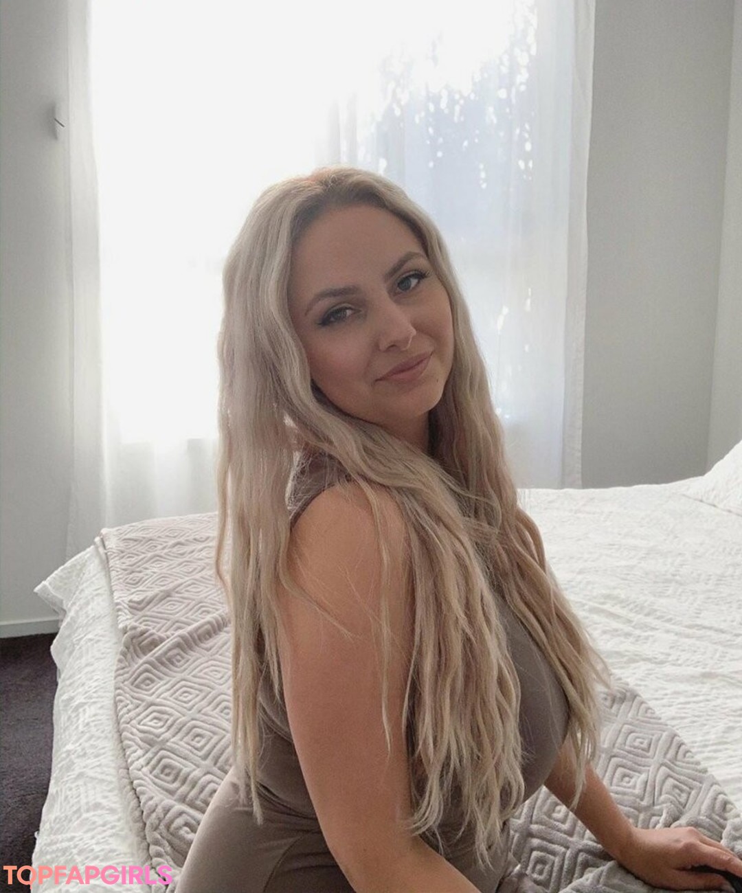 RachelElizabeth star high quality picture