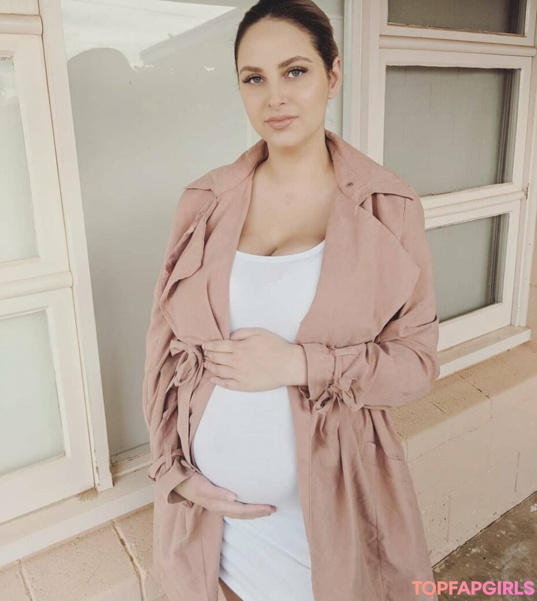 RachelElizabeth model hot galleries