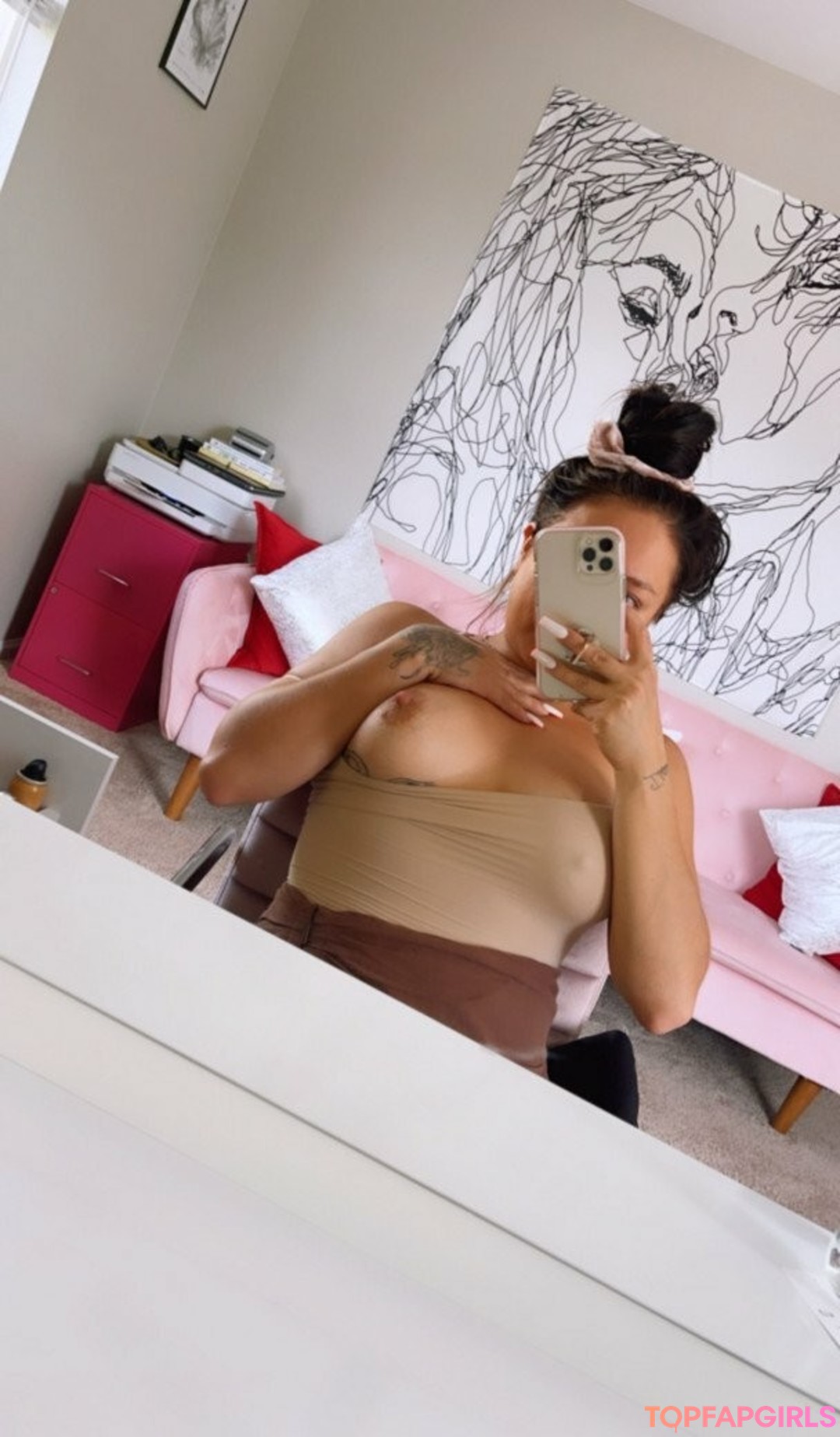Baddy Bina perfect pornstar pic