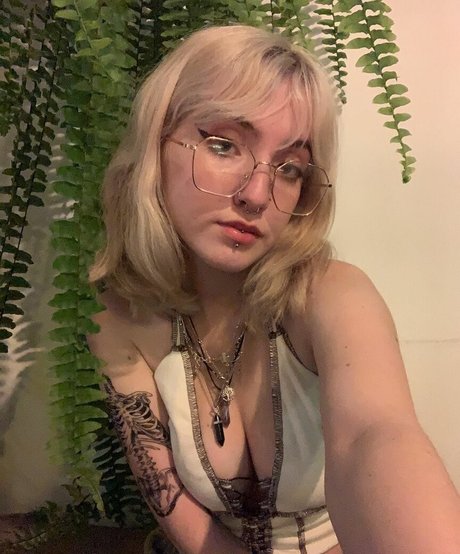 bulletproofmajo naked actress photo