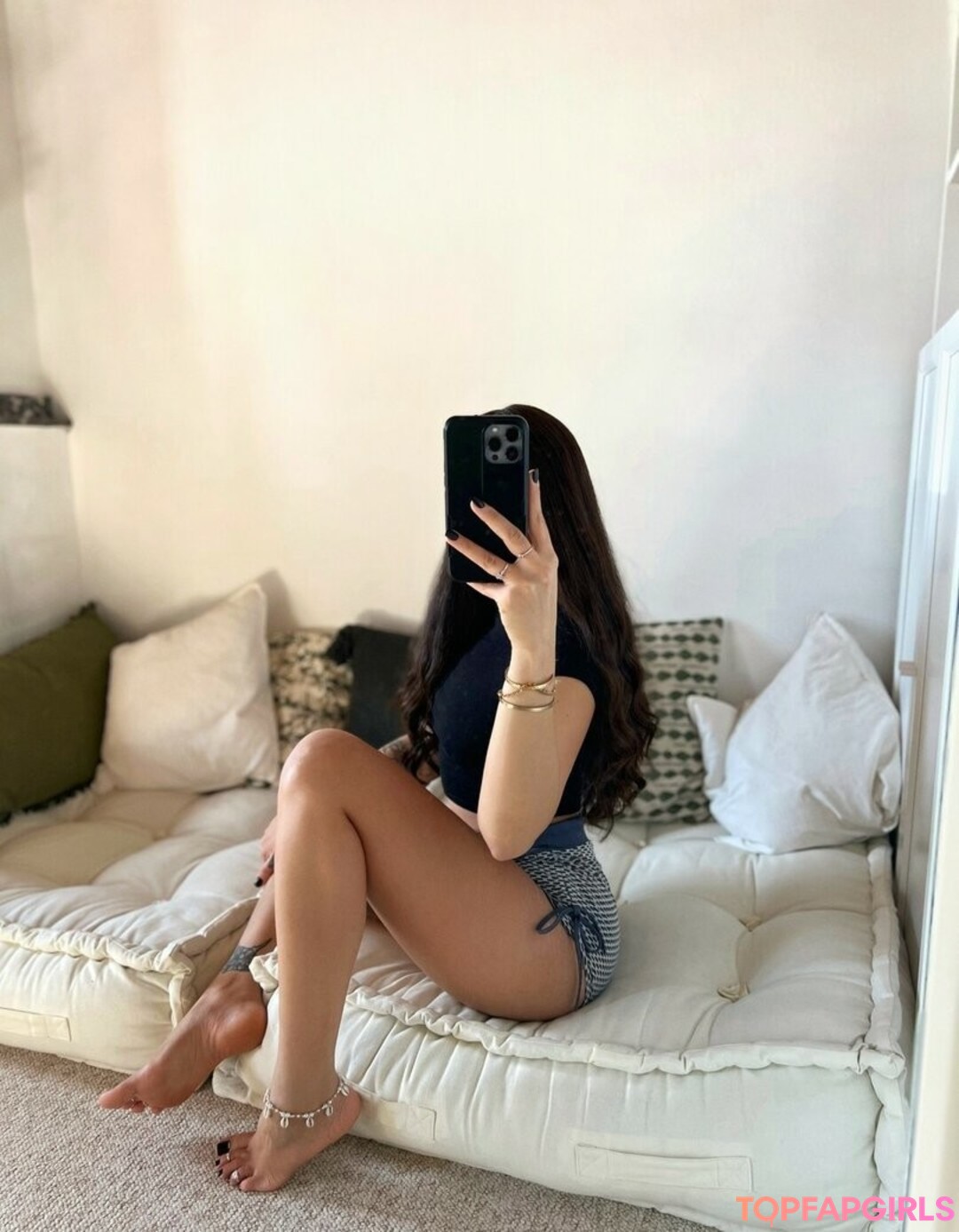 Mariefrenchgirlfeet model exclusive images