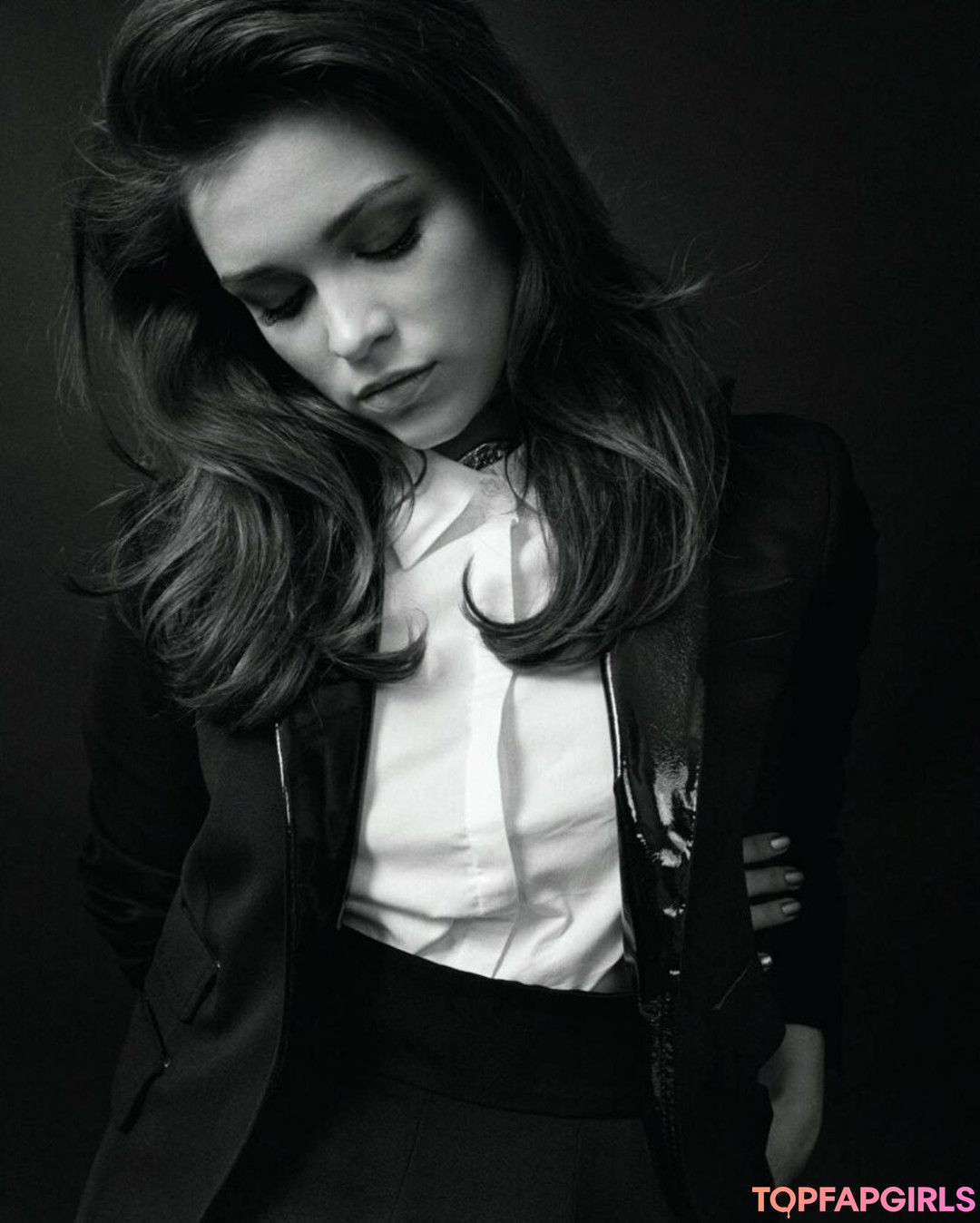 Sophie Cookson erotic pornstar photo