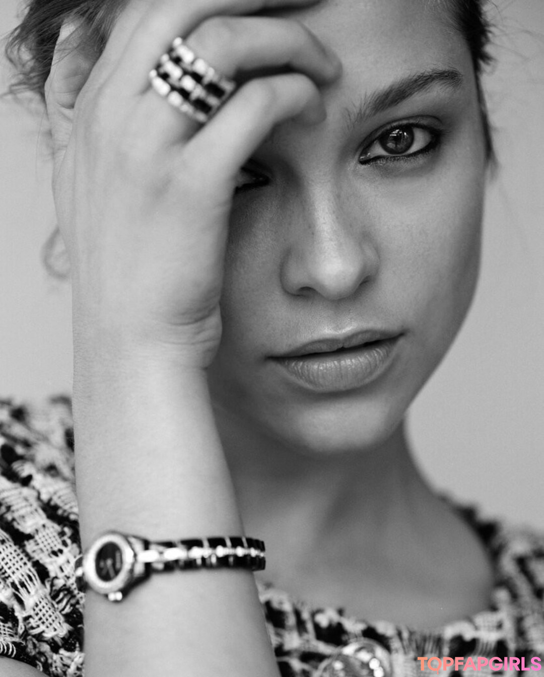 Sophie Cookson best star images