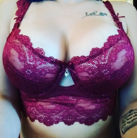 SomeDrunkBish pornographic star archive