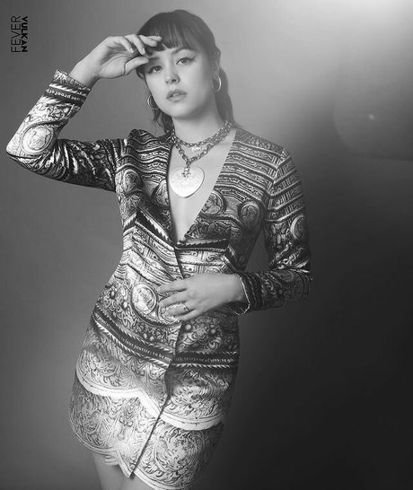 Hayley Orrantia porn actress pic