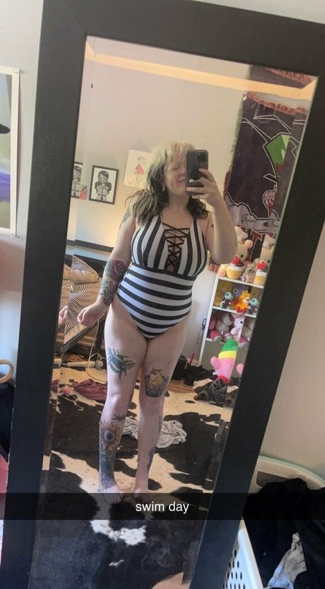 free nsfw peaches_ model hd img