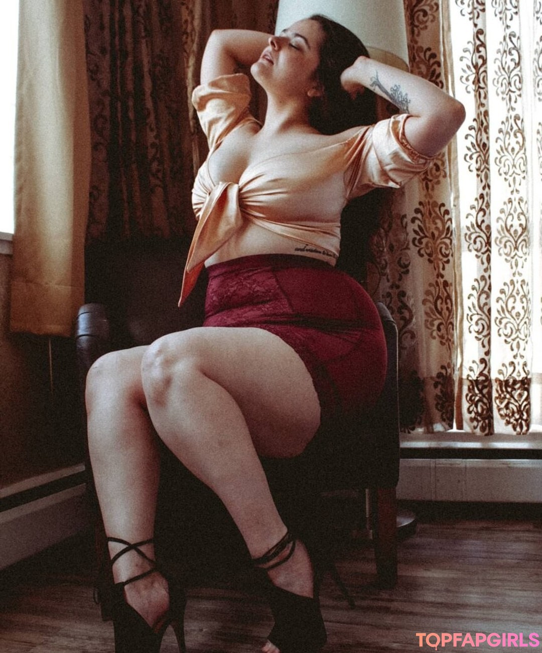 SarahCJB model perfect galleries
