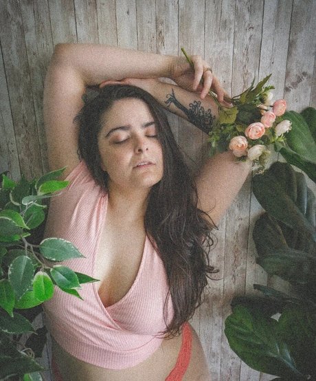 SarahCJB erotic star photo