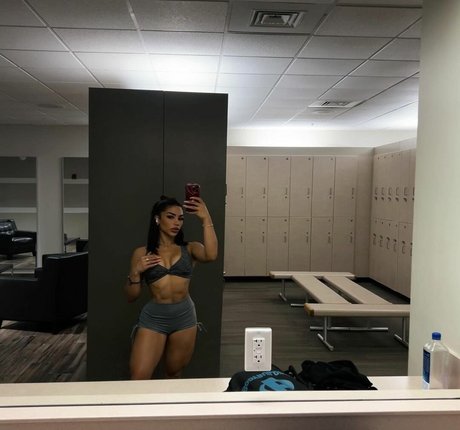 Keahla White exclusive star images