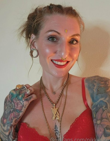 nikkibeez star erotic archive