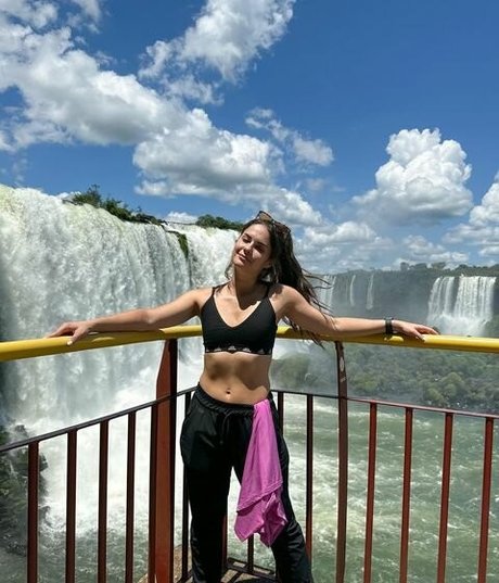 petite skinny onlyfans hot picture