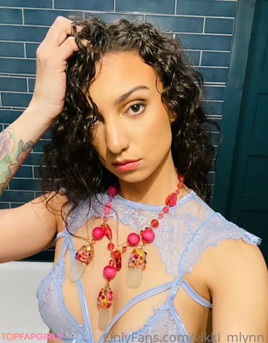 Vikki Mlynn model perfect img