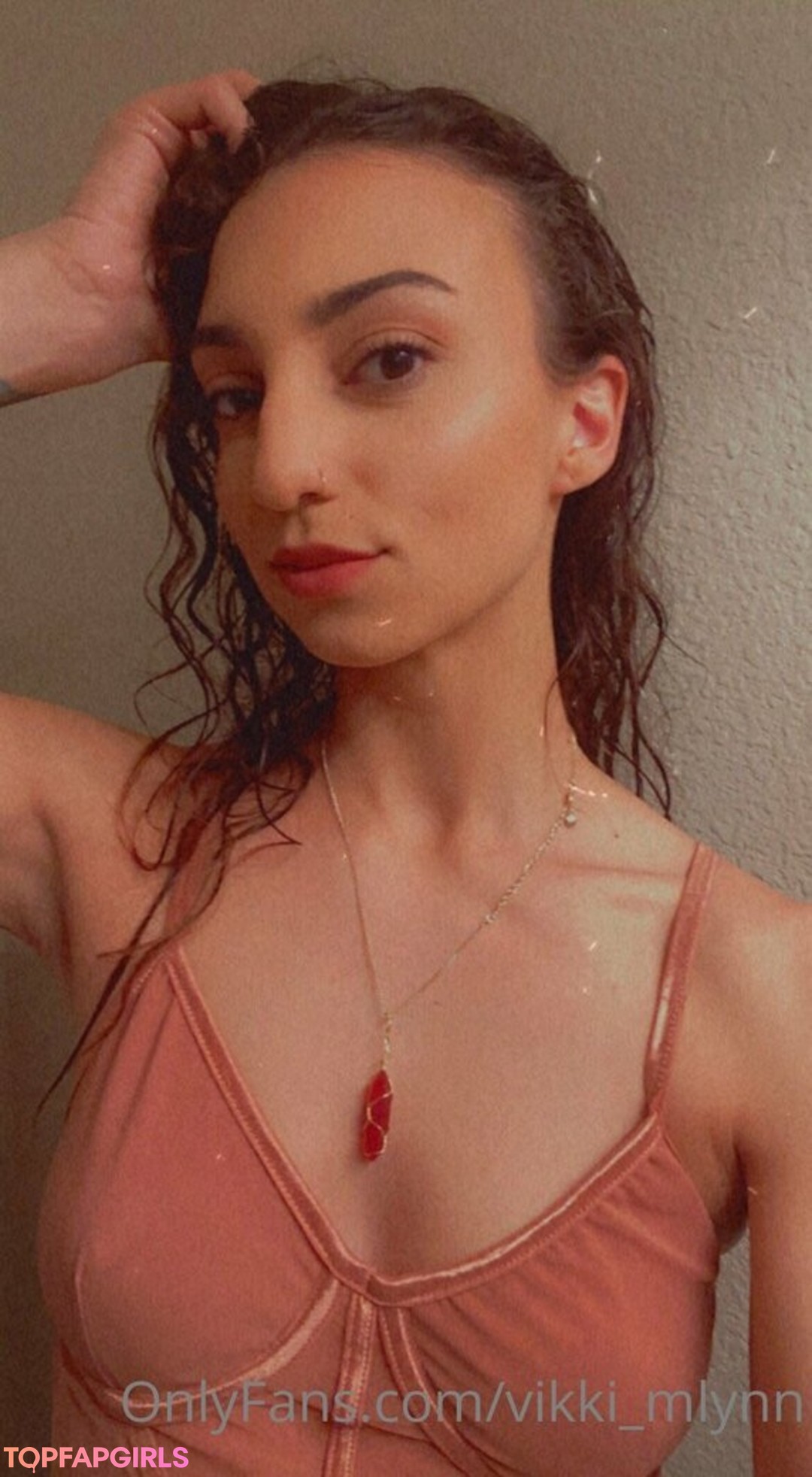 Vikki Mlynn star top pics