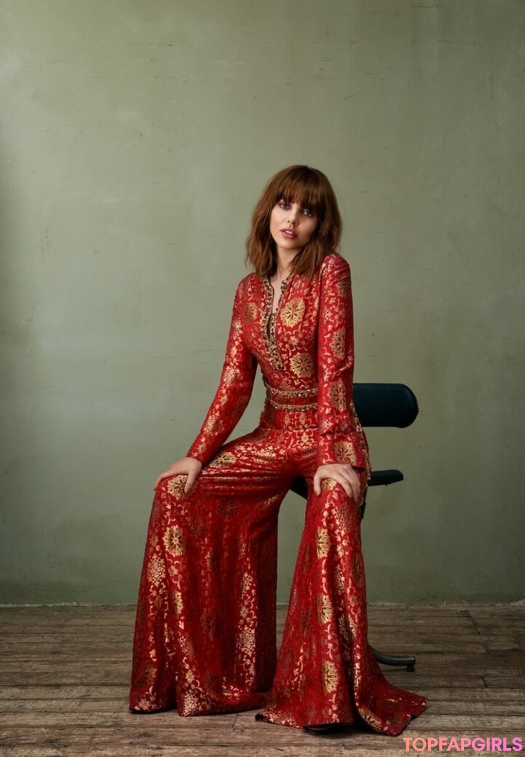 Ophelia Lovibond nude actress pics