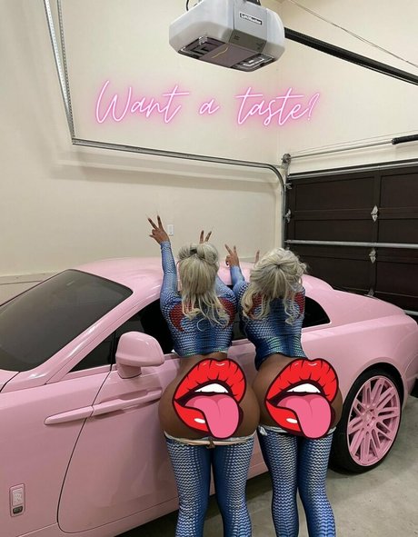 theclermonttwins model nude photos