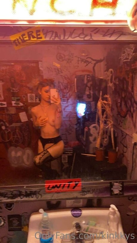 kinkkys pretty actress archive