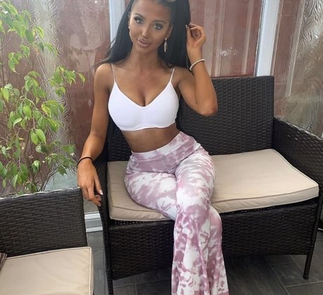 Beth Amelia high quality pornstar pics