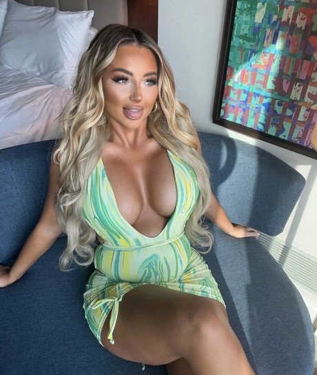 Beth Amelia star perfect pic