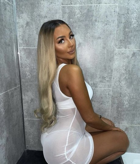 Beth Amelia pretty actress pic