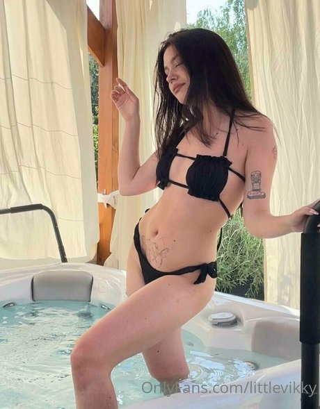 littlevikky star porn pic