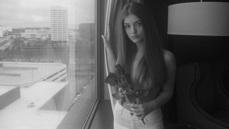 SolelyLu exclusive actress galleries